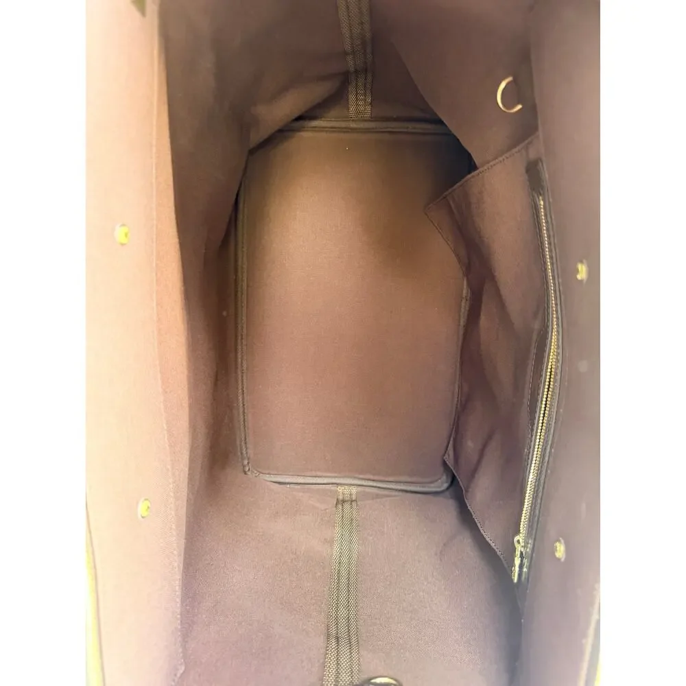 Louis Vuitton color brown